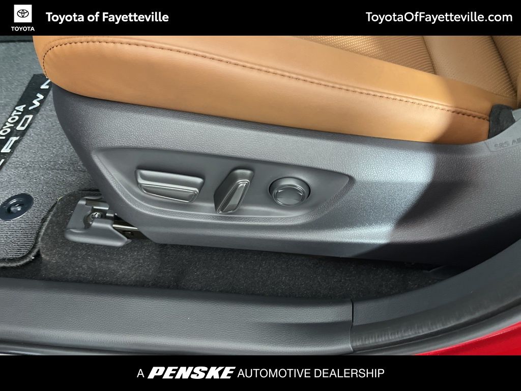 Thumbnail: 2025 Toyota Crown Signia - 26