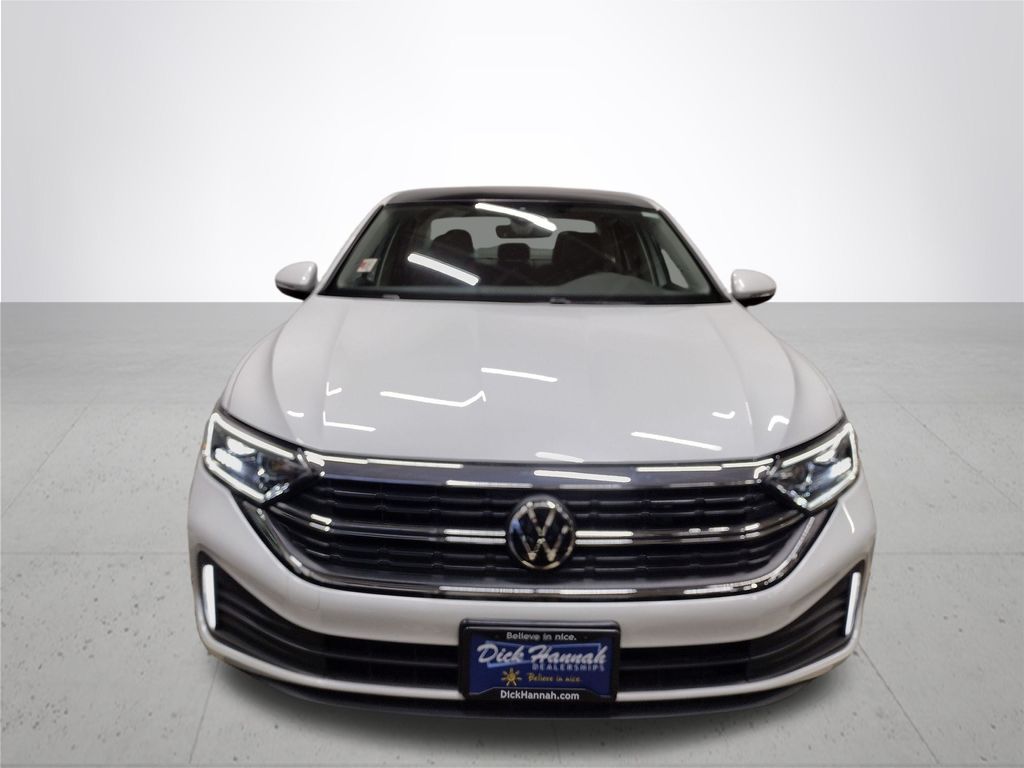 2024 Volkswagen Jetta 1.5T SEL photo 3