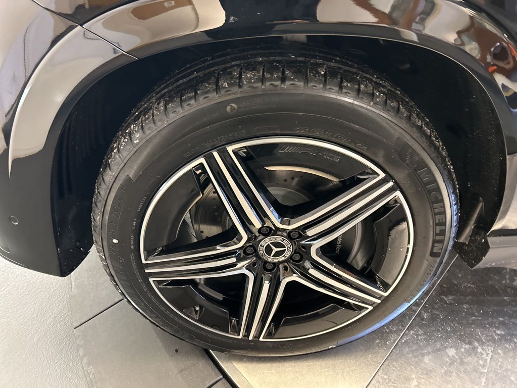 Thumbnail: 2026 Mercedes-Benz GLE - 10