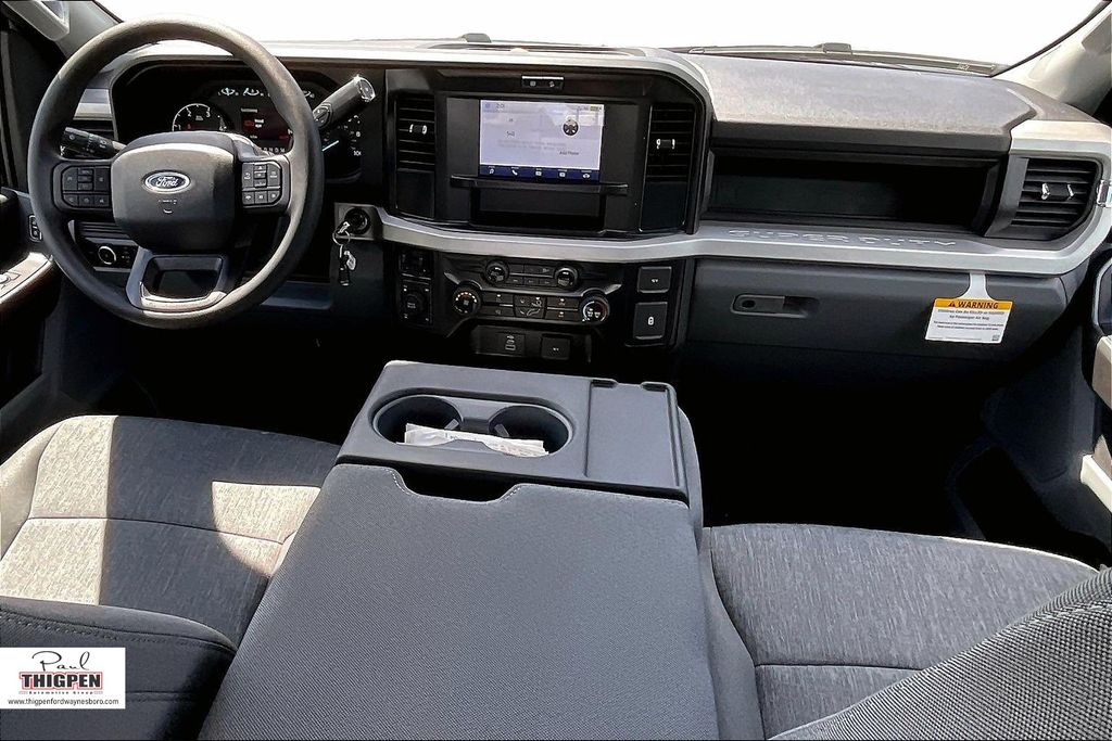 View vehicle photo 5