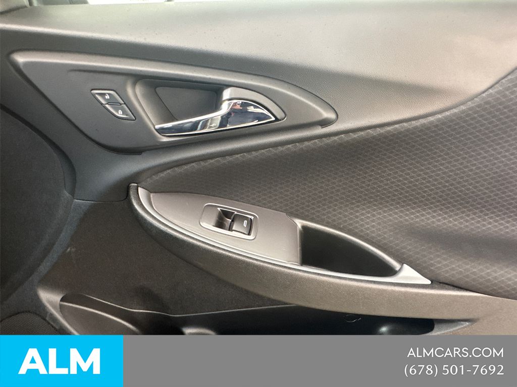 Used 2024 Gray Chevrolet LT image 18