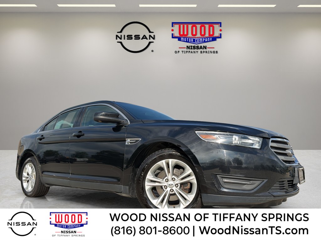  2017 Ford Taurus SEL   