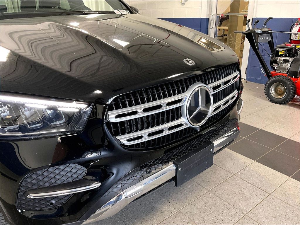 2025 Mercedes-Benz GLE — photo 32