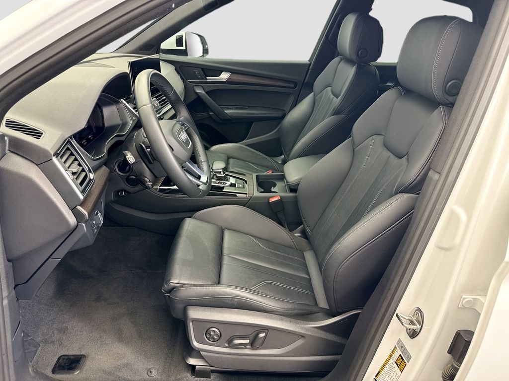 Thumbnail: 2023 Audi Q5 - 18