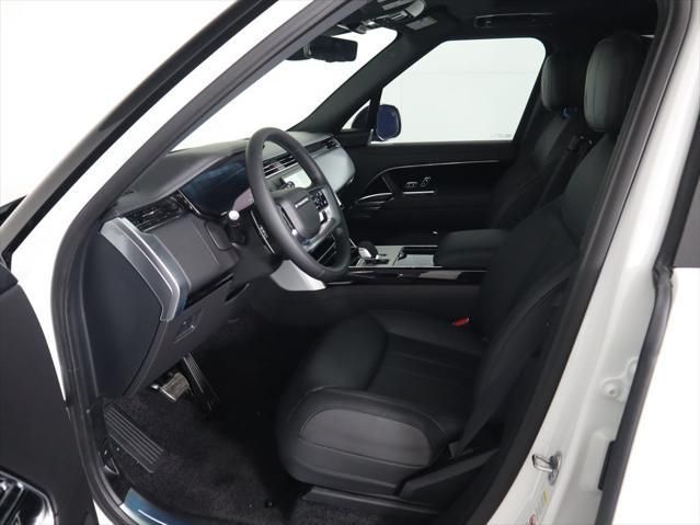 Thumbnail: 2025 Land Rover Range Rover - 21