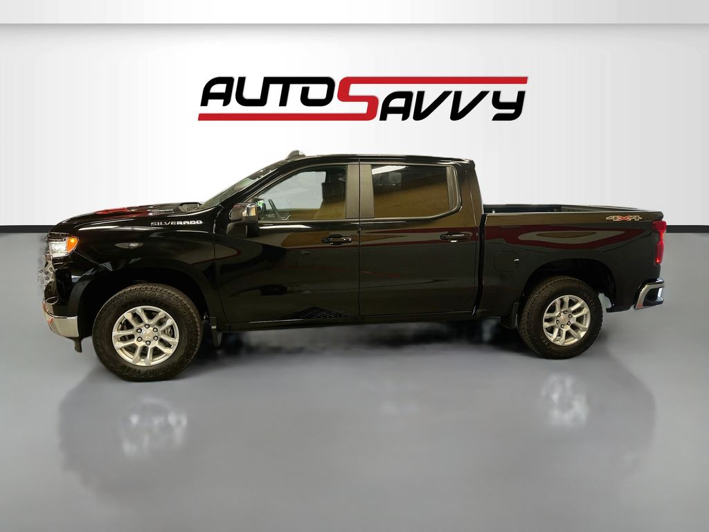 Used 2025 Black Chevrolet LT image 4