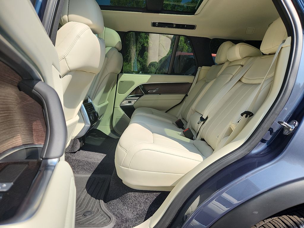 Thumbnail: 2026 Land Rover Range Rover - 10