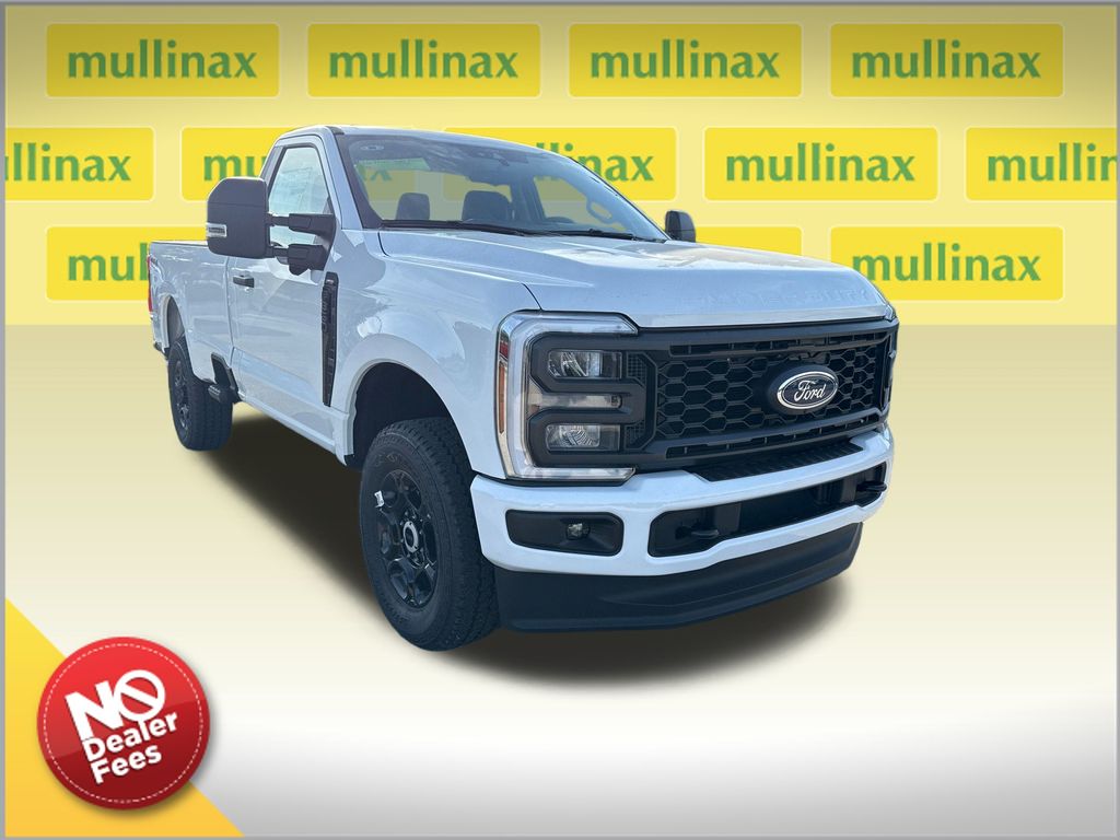 2025 Ford F-350 Super Duty XL's photo