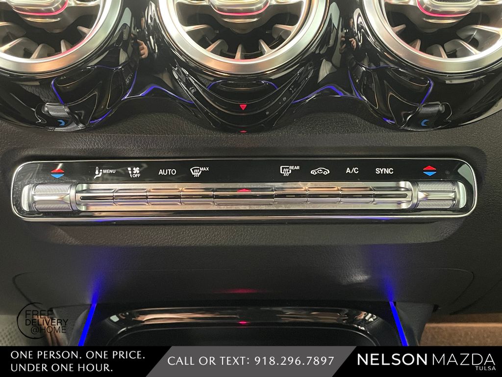 Used 2021 Blue Mercedes-Benz GLB 250 image 31