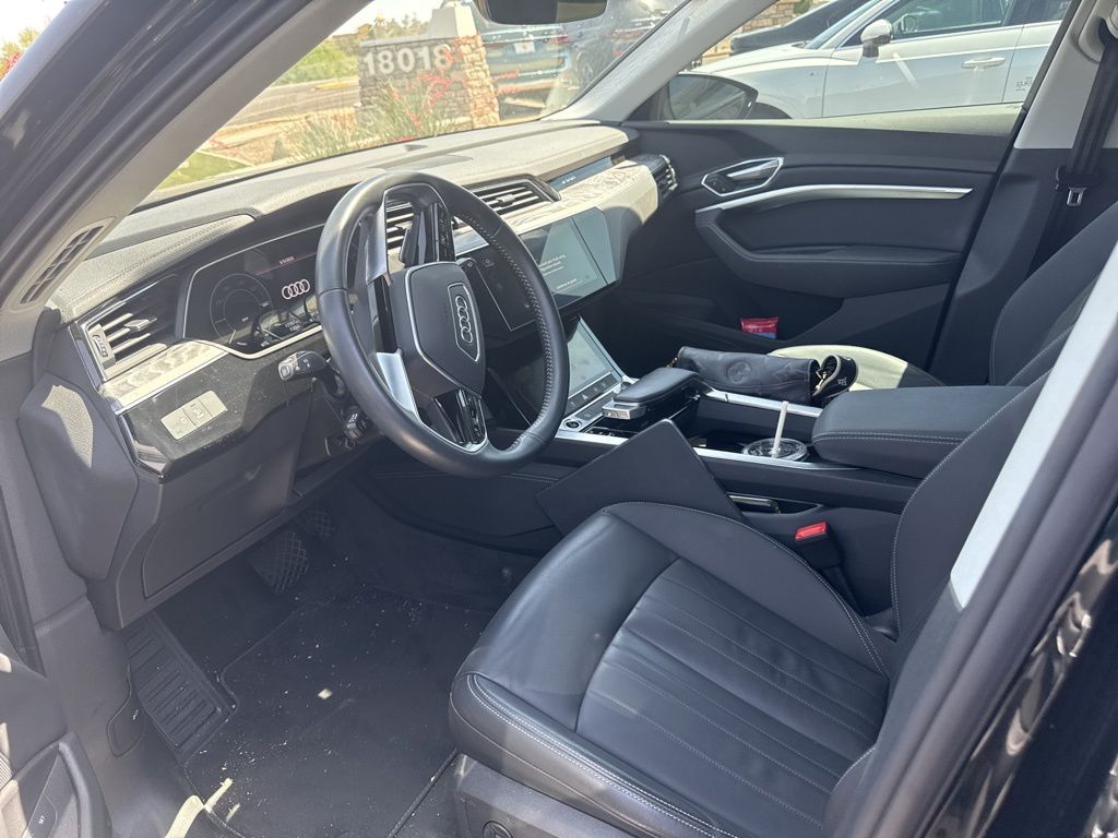 2021 Audi e-tron Premium 4