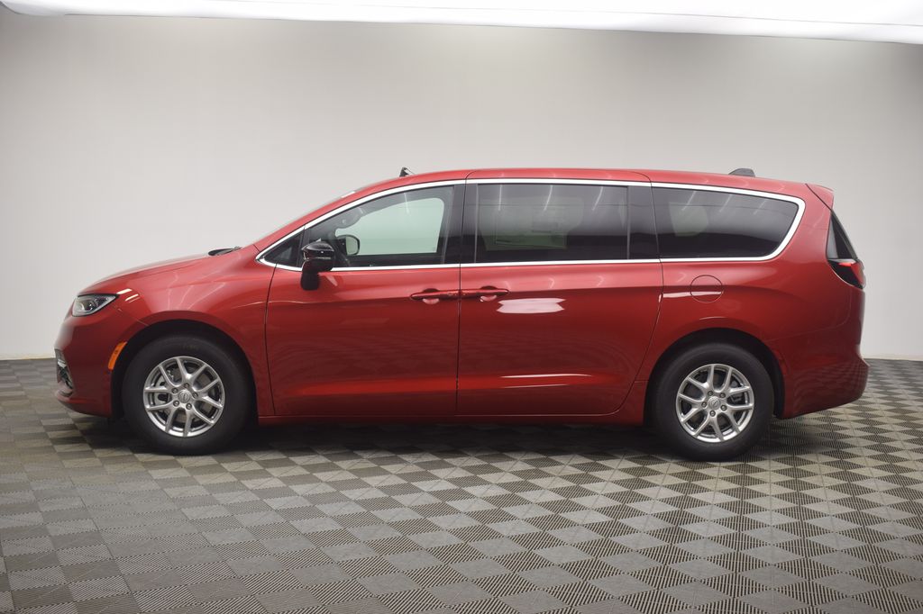 new 2026 Chrysler Pacifica car, priced at $40,580