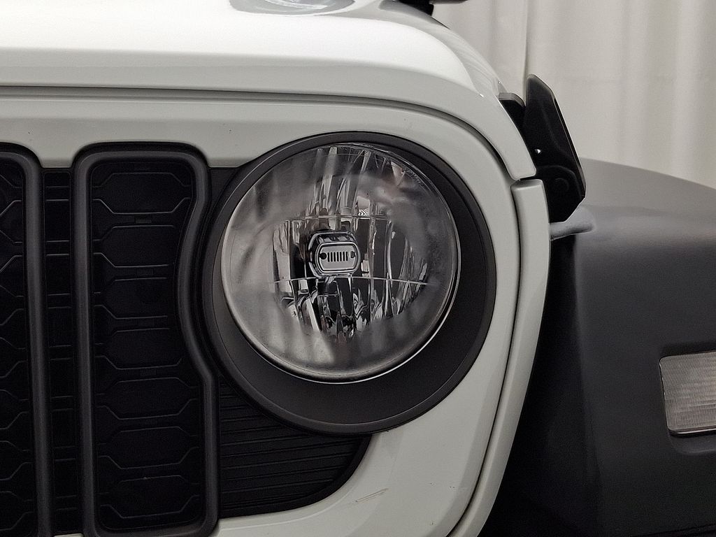 Thumbnail: 2024 Jeep Wrangler - 9