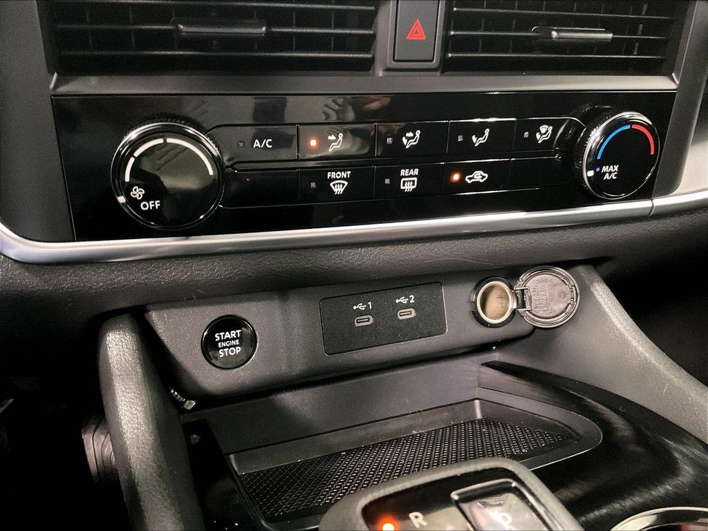 2024 Nissan Rogue — photo 25