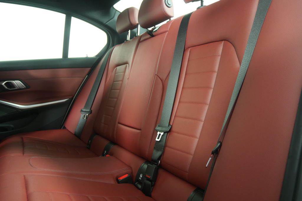 Thumbnail: 2023 BMW 3 Series - 16