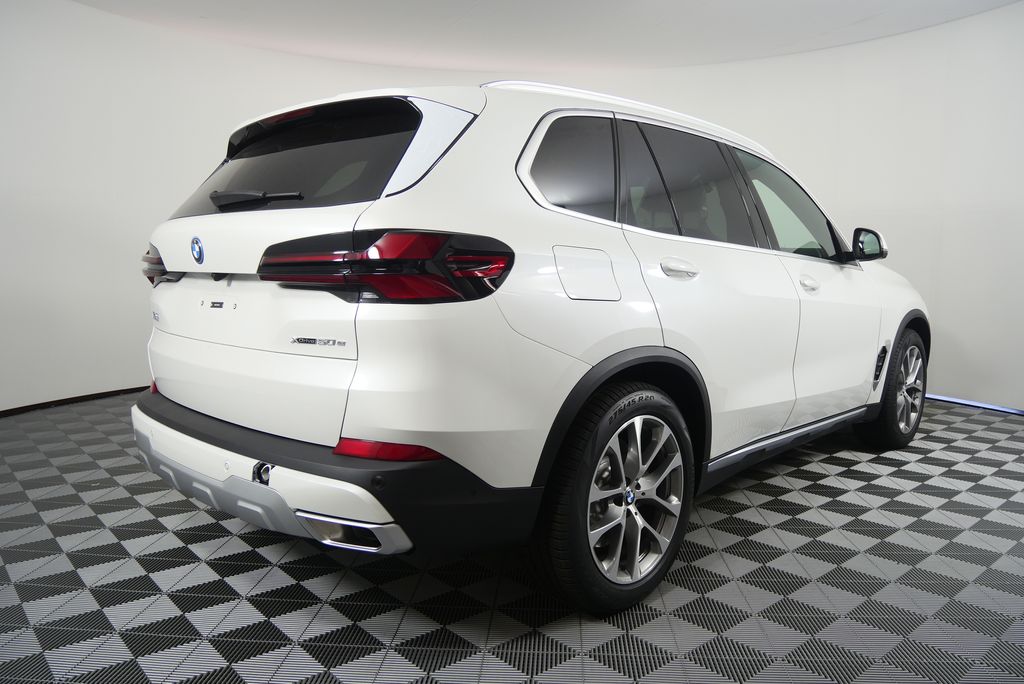 Thumbnail: 2026 BMW X5 - 3