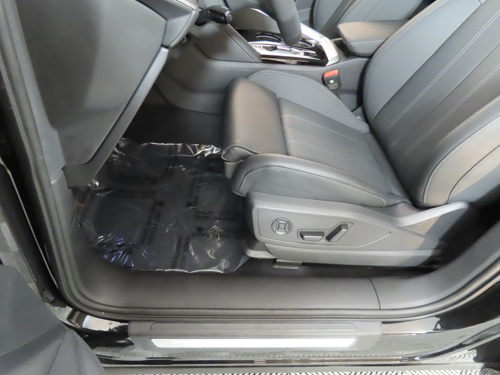 Thumbnail: 2025 Audi Q5 - 31