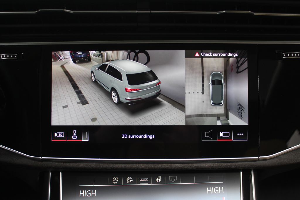 Thumbnail: 2026 Audi Q7 - 30