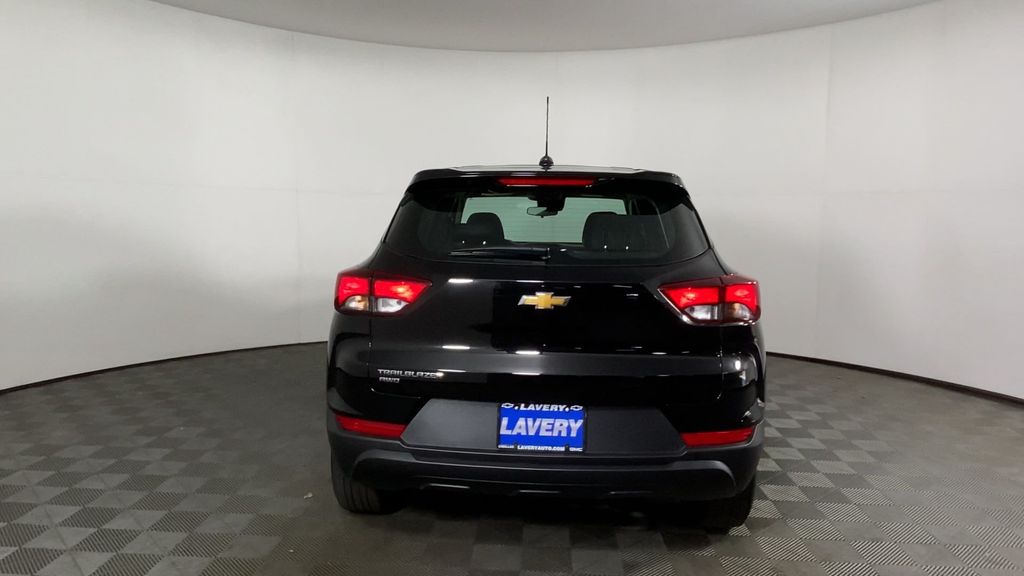 2023 Chevrolet TrailBlazer LS 7