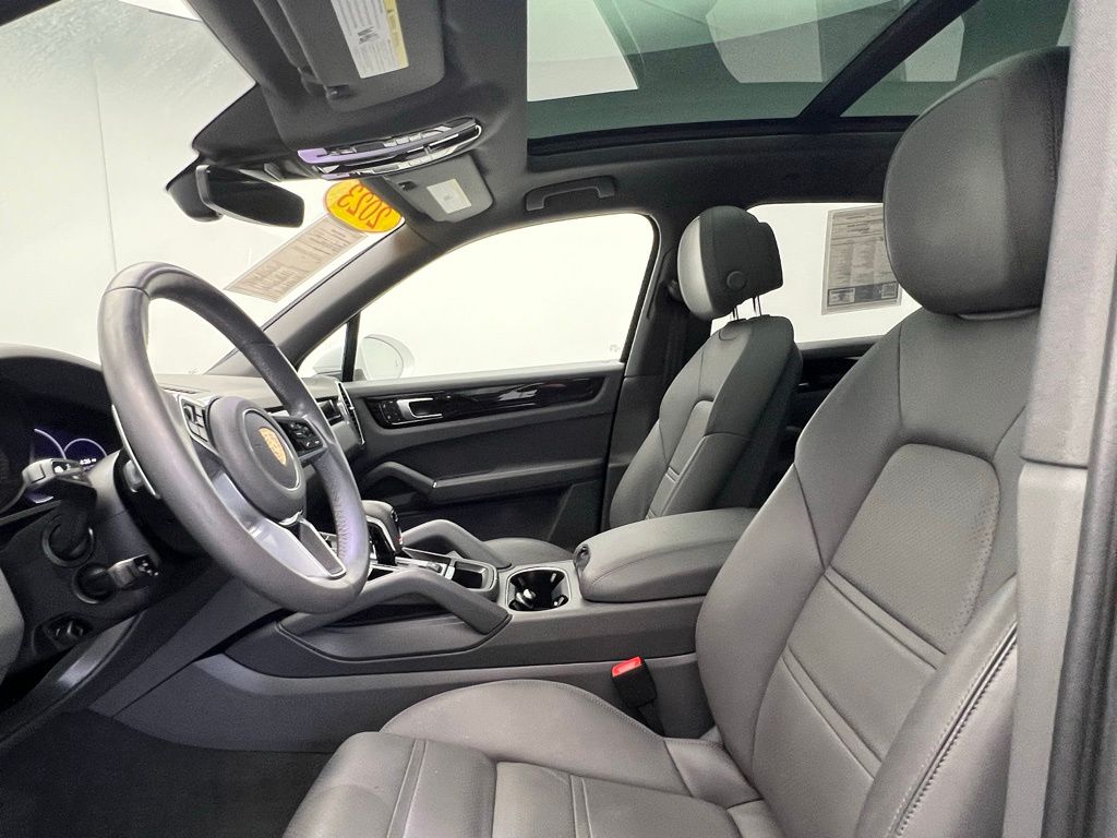 Thumbnail: 2023 Porsche Cayenne - 5