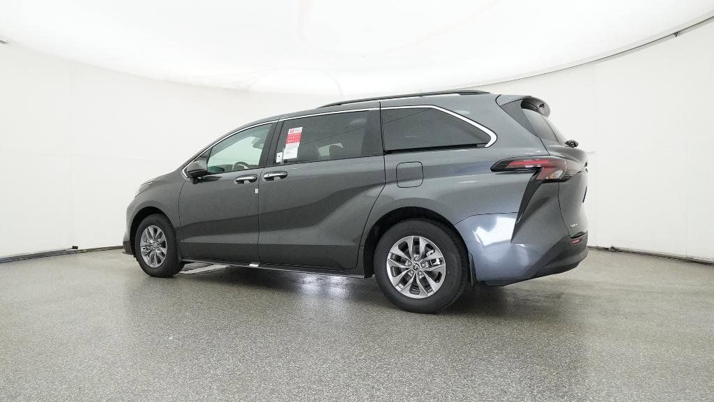 Thumbnail: 2025 Toyota Sienna - 9