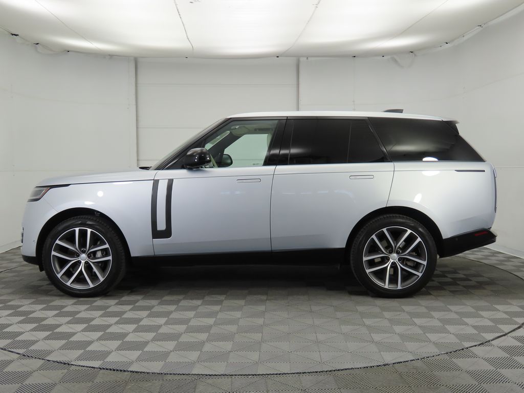 2024 Land Rover Range Rover SE 8