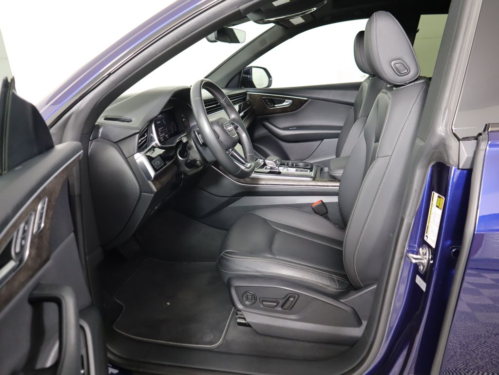 Thumbnail: 2020 Audi Q8 - 20