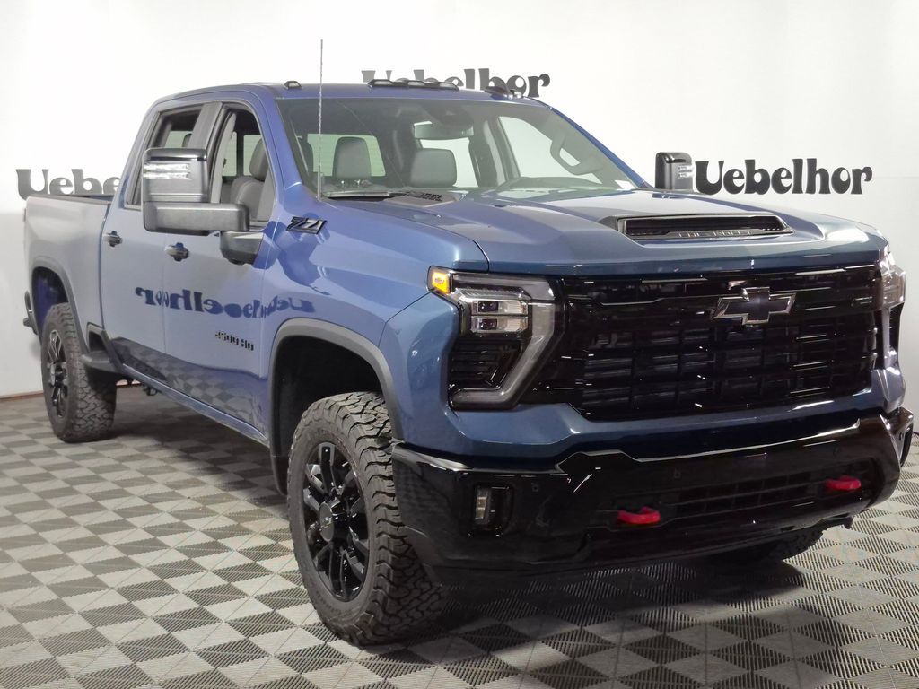 Lakeshore Blue Metallic 2026 Chevrolet Silverado 2500HD Pickup Truck Four-Wheel Drive Automatic