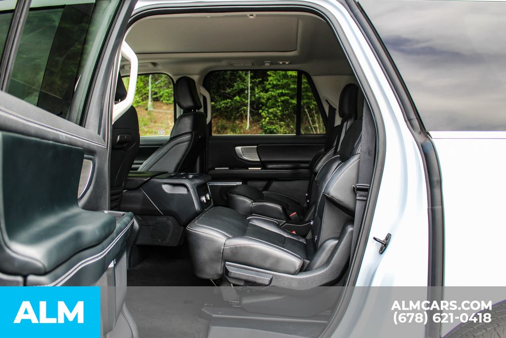 Used 2025 Silver Ford Platinum image 18