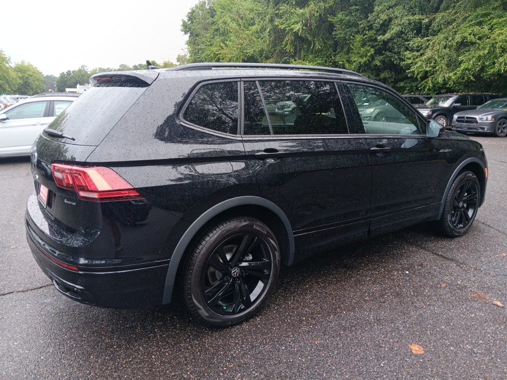 2024 Volkswagen Tiguan 2.0T SE R-Line Black 5