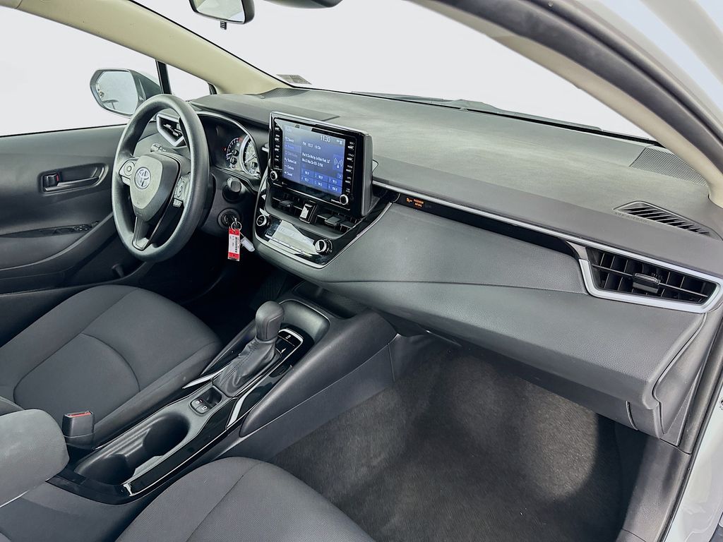 Thumbnail: 2022 Toyota Corolla - 27