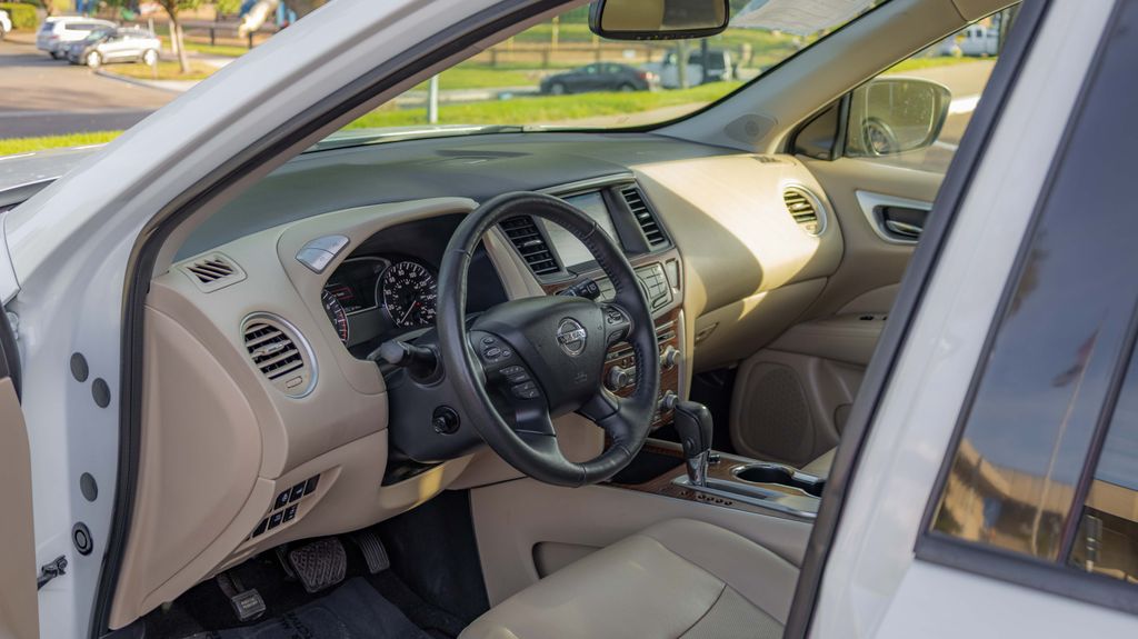 Used 2020 Nissan Pathfinder Platinum 4D Sport Utility