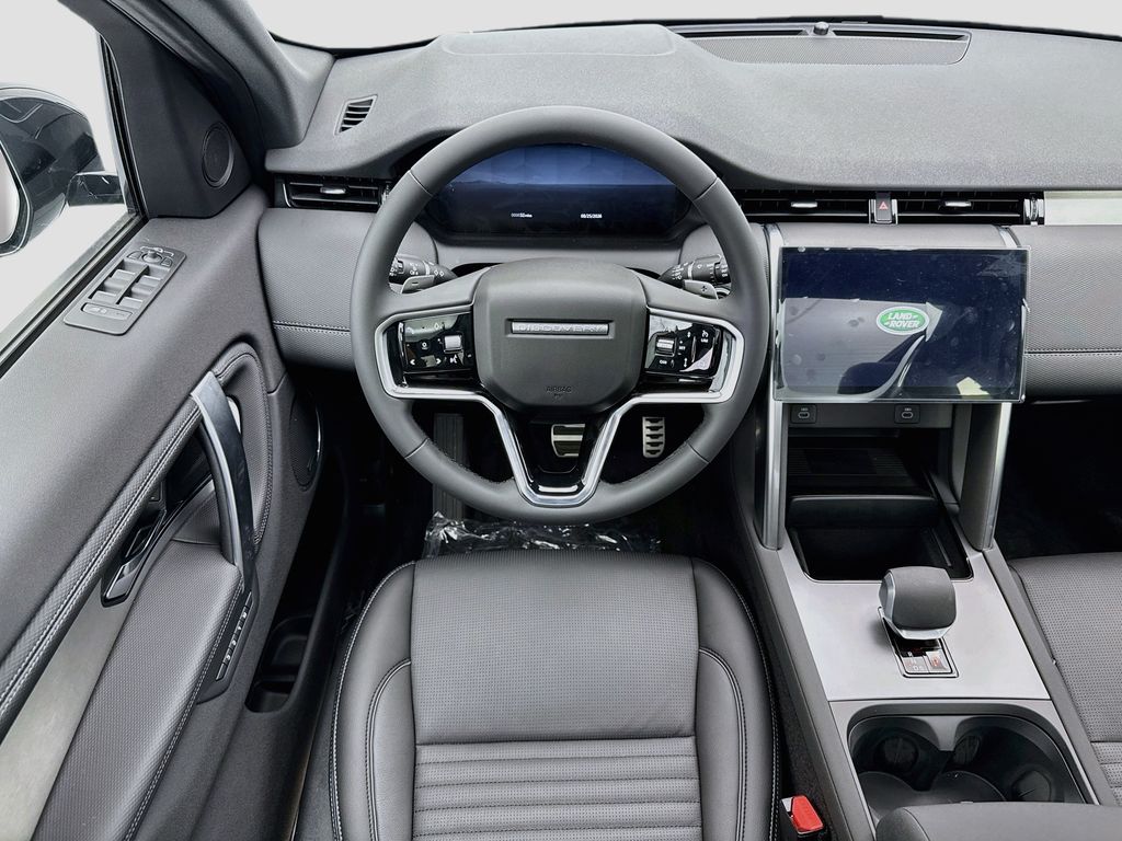 Thumbnail: 2026 Land Rover Discovery Sport - 10