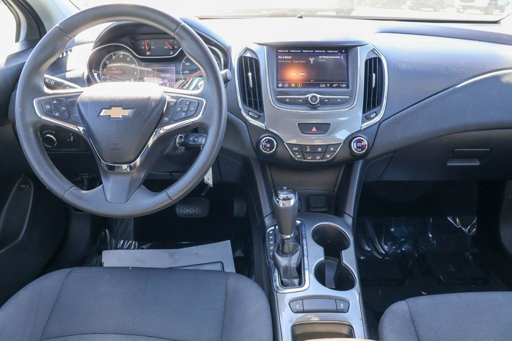 2019 Chevrolet Cruze LT 30