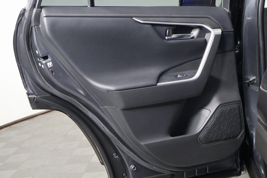 Thumbnail: 2020 Toyota RAV4 - 13