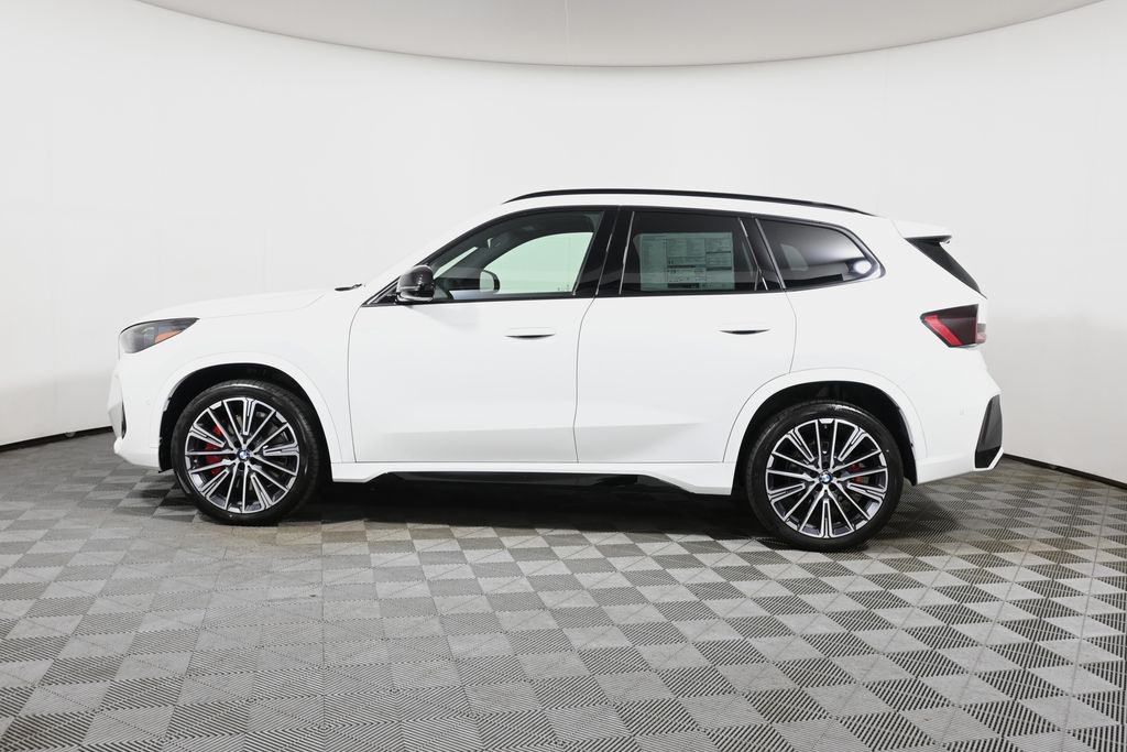 Thumbnail: 2027 BMW X1 - 2