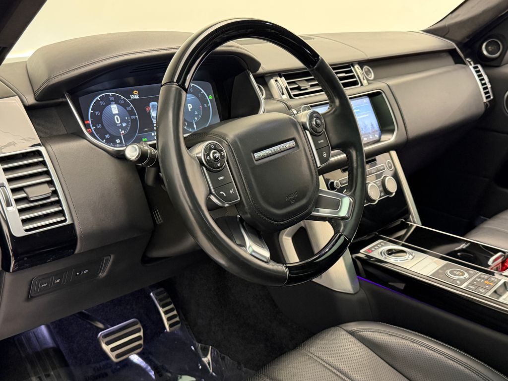 Thumbnail: 2017 Land Rover Range Rover - 22