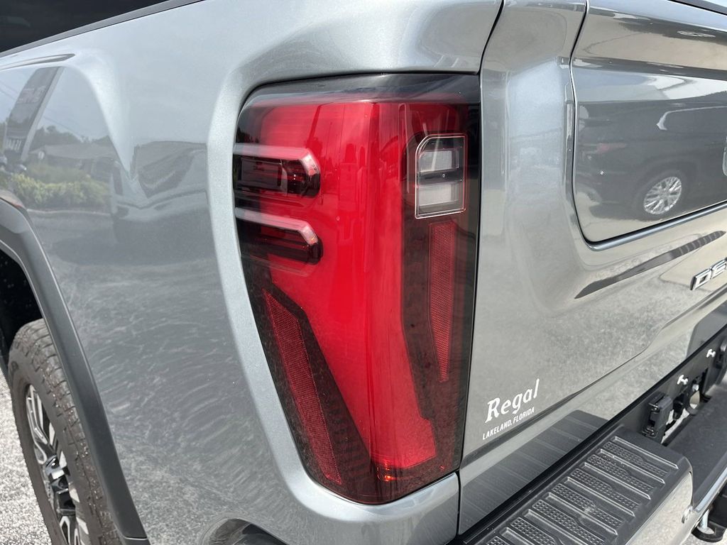 2024 GMC Sierra 2500HD Denali Ultimate 11