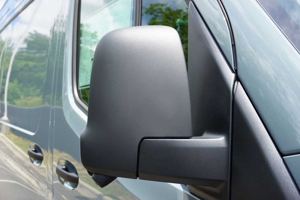 Thumbnail: 2025 Mercedes-Benz Sprinter - 11