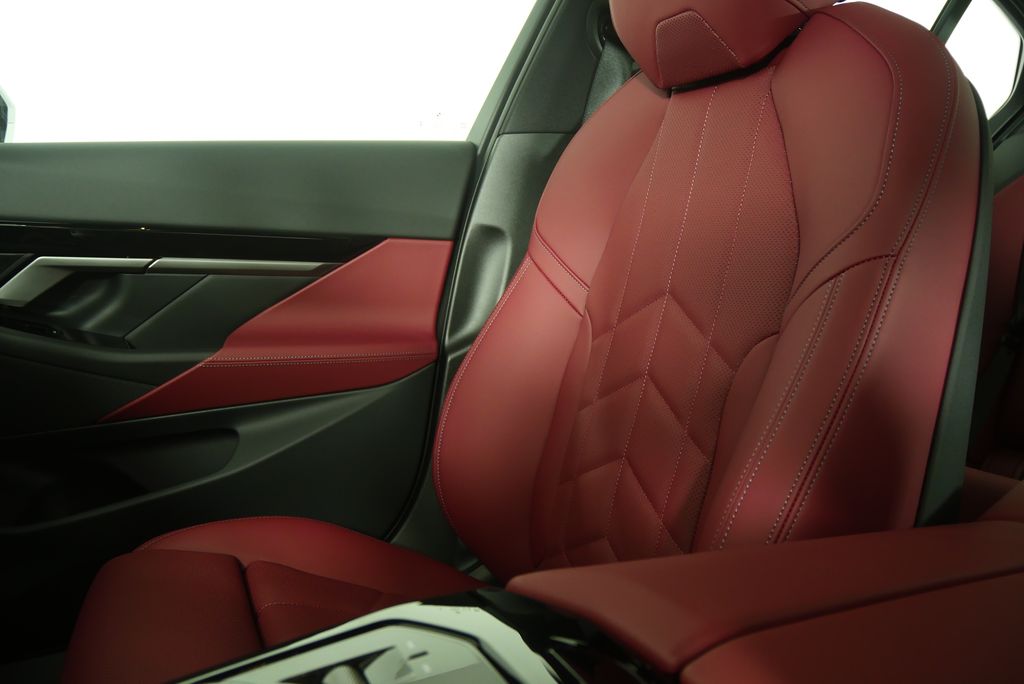 Thumbnail: 2026 BMW 5 Series - 24