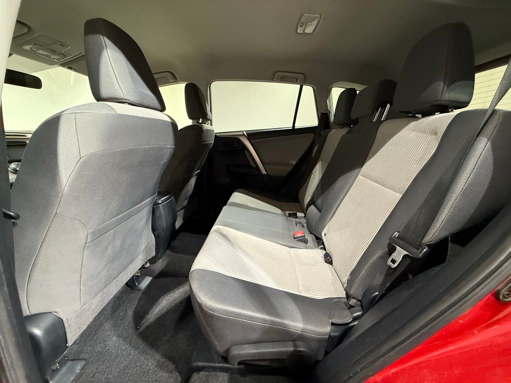 Thumbnail: 2015 Toyota RAV4 - 18