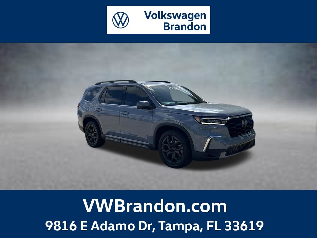 Sonic Gray Pearl 2024 Honda Pilot SUV / Crossover All-Wheel Drive Automatic