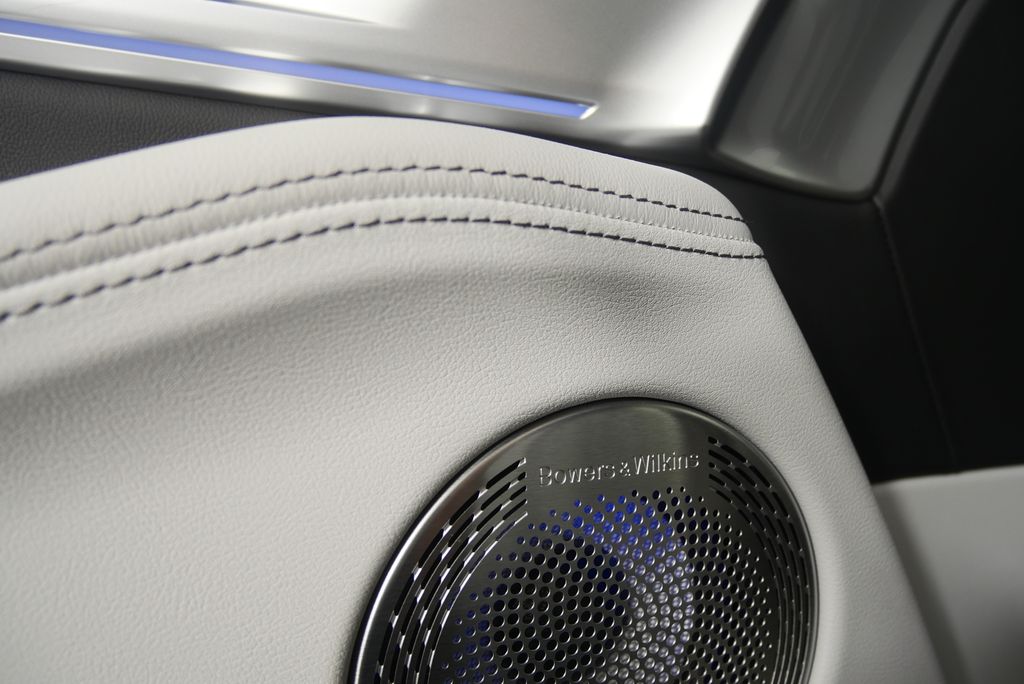 Thumbnail: 2026 BMW XM - 9