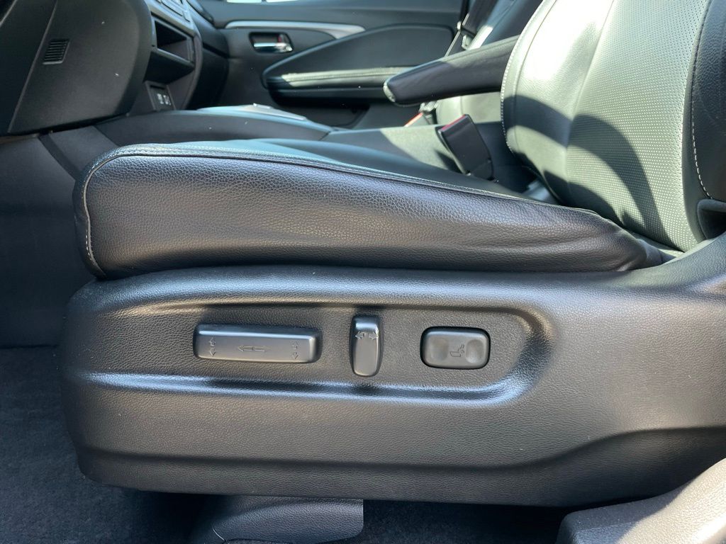 Thumbnail: 2023 Honda Ridgeline - 25