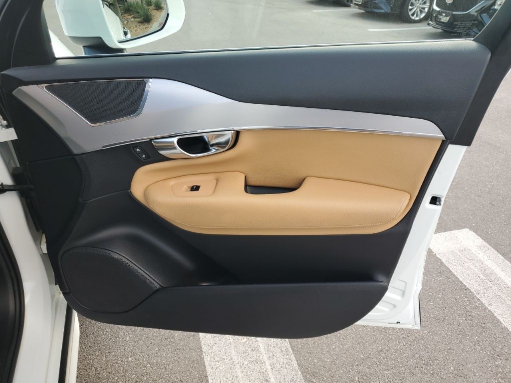 Used Car 2018 Volvo Xc90  T6 Momentum For Sale Under $20,000 In Austin, Texas