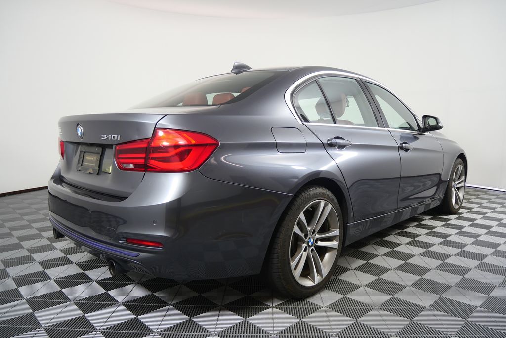 Thumbnail: 2016 BMW 3 Series - 3