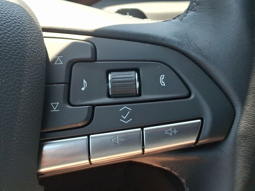 Thumbnail: 2025 Cadillac XT4 - 23