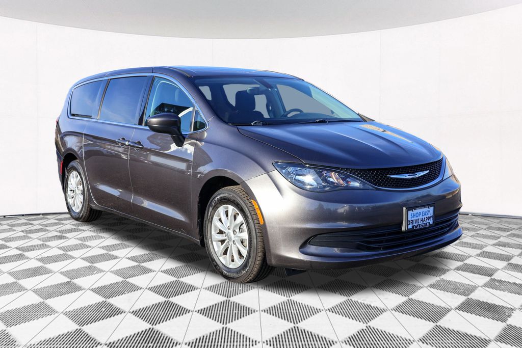 2017 Chrysler Pacifica Touring 6