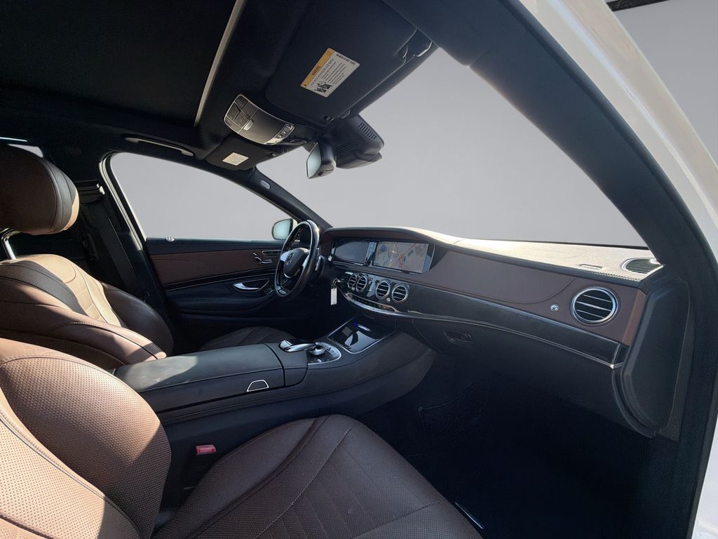 Thumbnail: 2016 Mercedes-Benz S-Class - 15