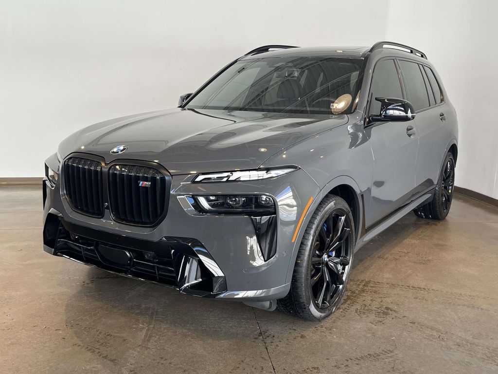 2024 BMW X7 M60i AWD