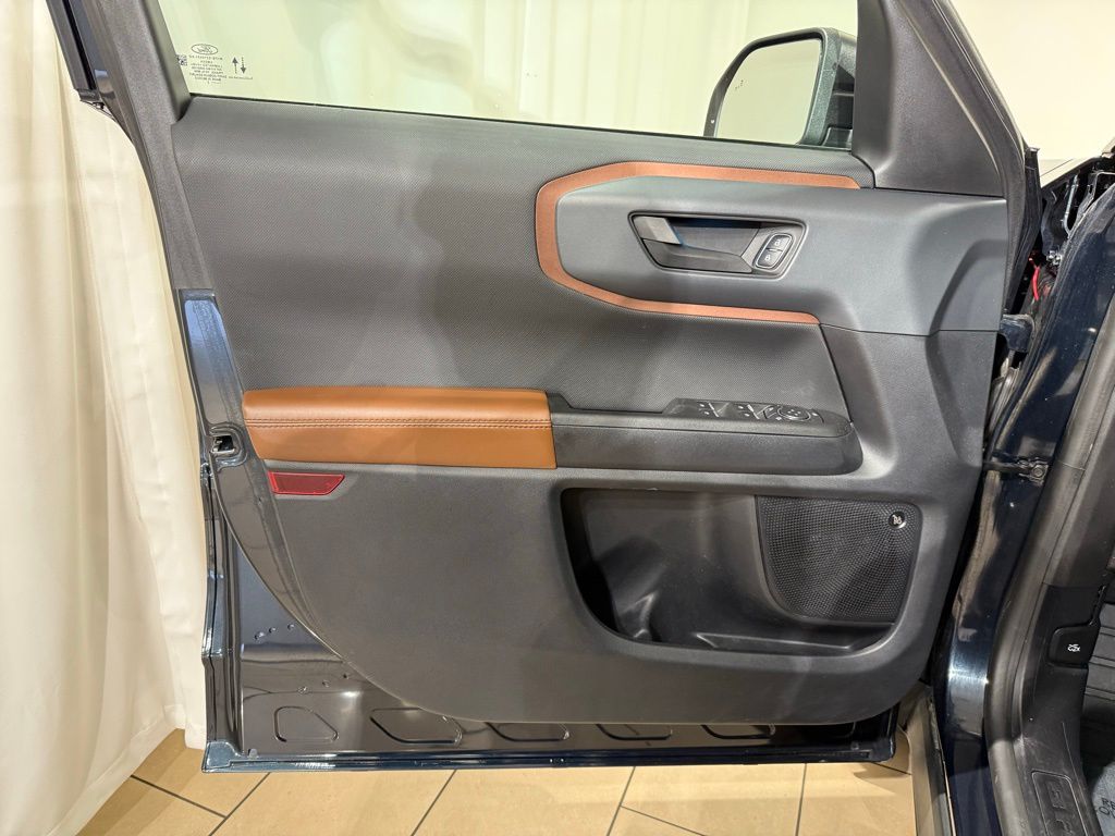 Thumbnail: 2022 Ford Bronco Sport - 15